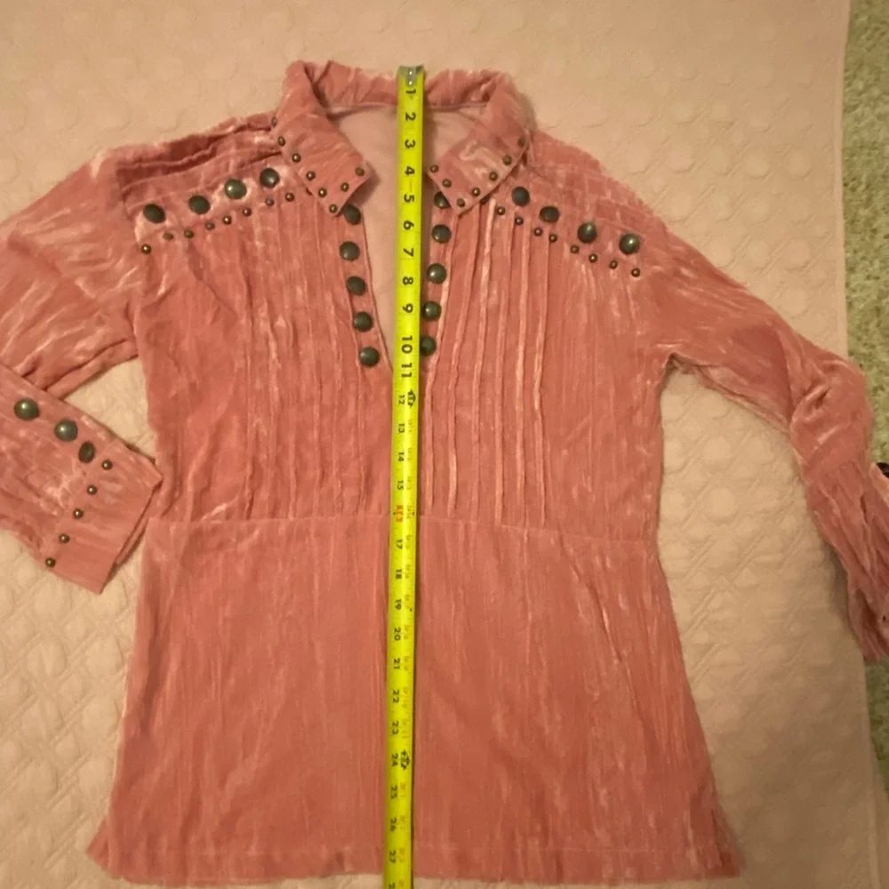 NEW Double D STYLE Unbranded-Pink Crushed Velvet Concho Ladies Small Top Blouse - Picture 5 of 8